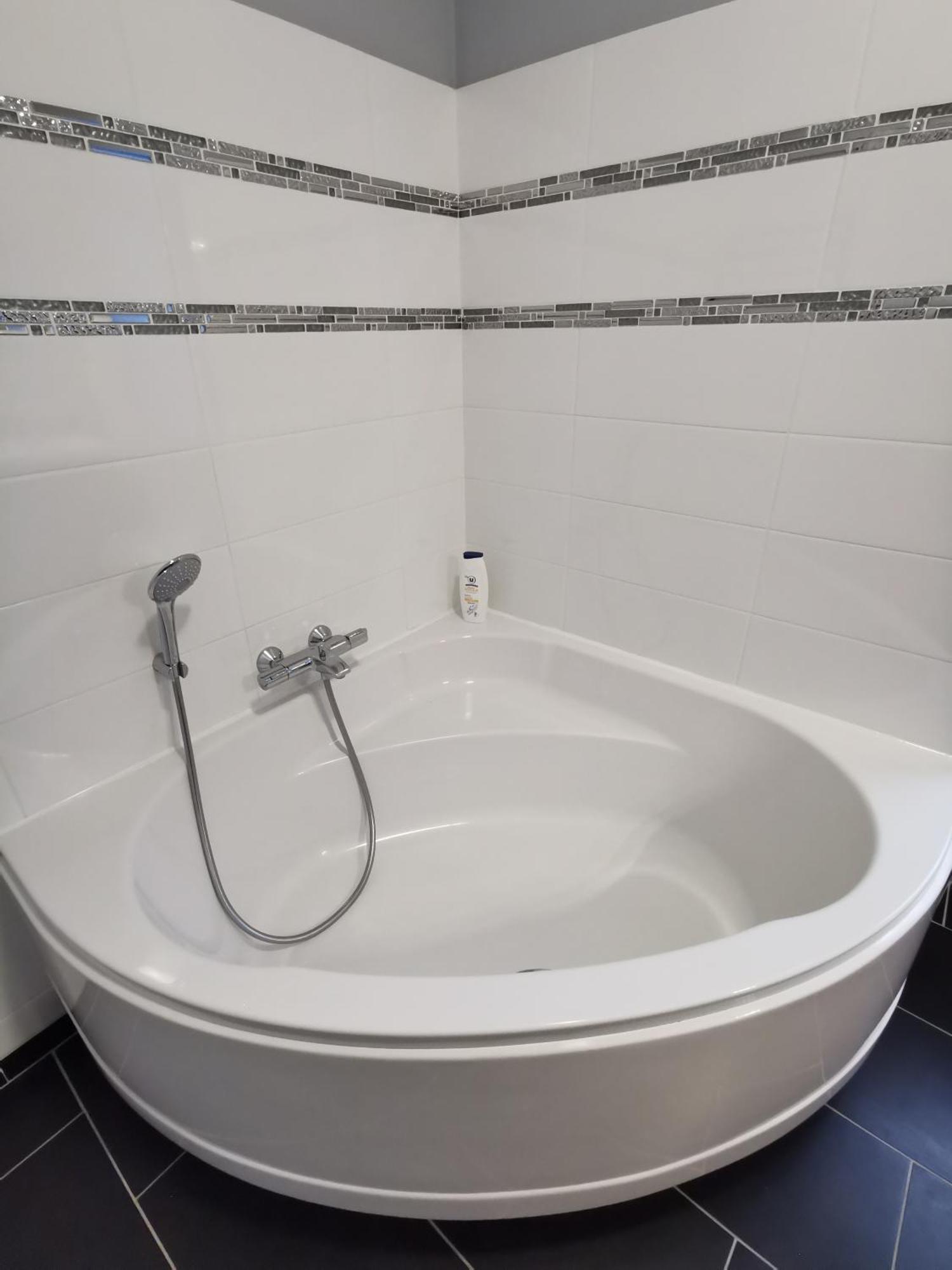 Appartement 3 Chambres Au Coeur Du Jura, Ideal Famille Сален-ле-Бен Экстерьер фото